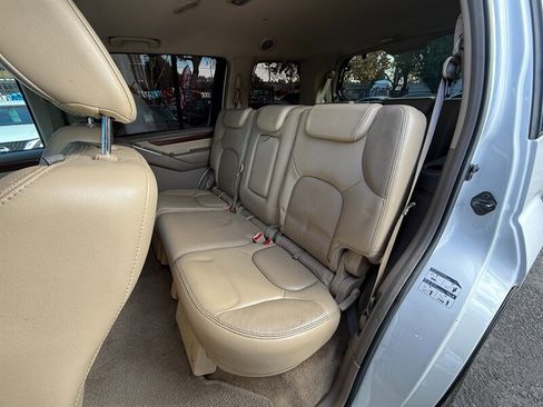 Used 2011 Nissan Pathfinder LE w/ Navigation Pkg image 23