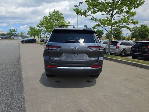 Used 2021 Jeep Grand Cherokee L Limited AWD/4WD image 5