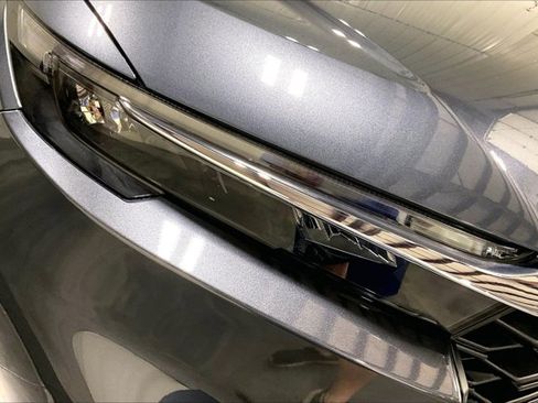 Used 2025 Honda CR-V LX image 28