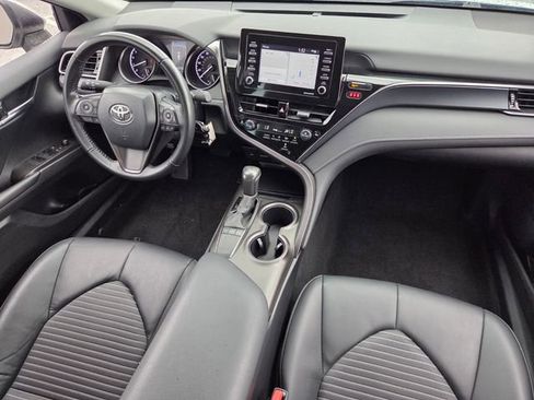 Used 2024 Toyota Camry SE FWD image 17