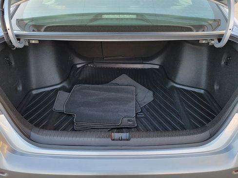 Used 2023 Honda Accord Sport image 9