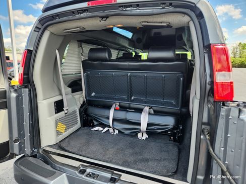 Used 2023 Chevrolet Express 2500 RWD image 18