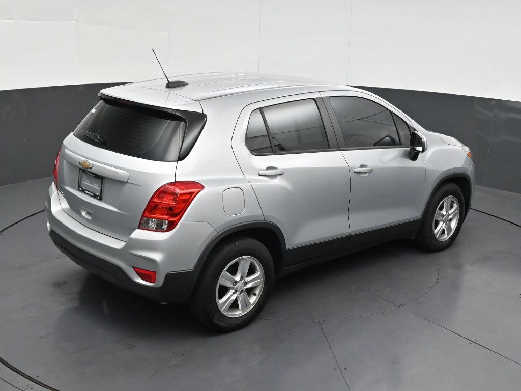 Used 2020 Chevrolet Trax LS FWD image 19
