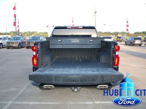 Used 2022 Chevrolet Silverado 1500 RST AWD/4WD image 22