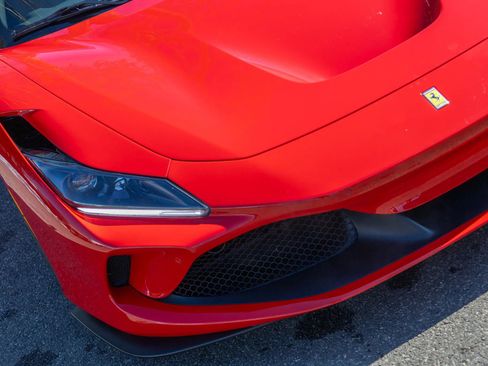 Used 2020 Ferrari F8 Tributo image 14