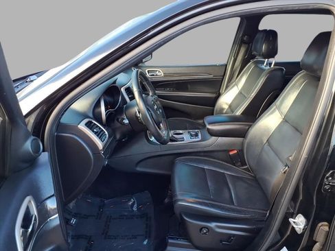 Used 2017 Jeep Grand Cherokee Limited image 20