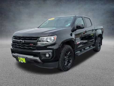 Certified 2022 Chevrolet Colorado Z71 w/ Z71 Midnight Edition image 5