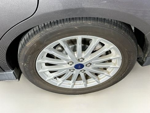 Used 2014 Ford C-MAX SE w/ Equipment Group 203A FWD image 11
