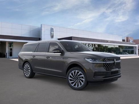 New 2026 Lincoln Navigator L Black Label AWD/4WD image 8