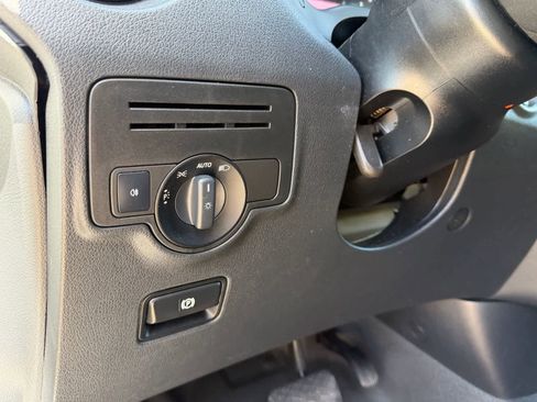 Used 2016 Mercedes-Benz Metris Passenger image 20
