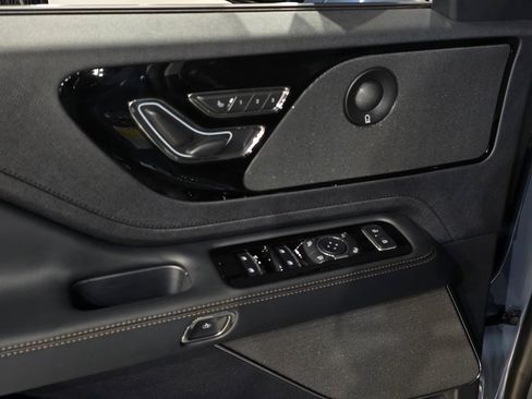 New 2025 Lincoln Aviator Premiere w/ Jet Appearance Package image 17