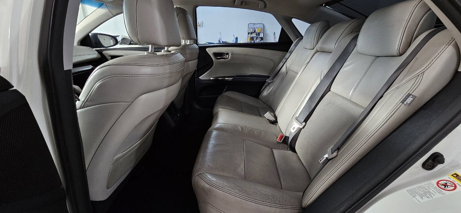 Used 2013 Toyota Avalon Limited FWD image 17