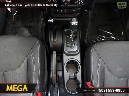 Used 2018 Jeep Wrangler Unlimited Sahara AWD/4WD image 19