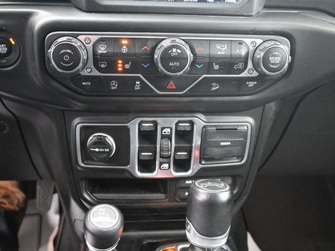 Used 2018 Jeep Wrangler Unlimited Sahara w/ Dual Top Group image 24