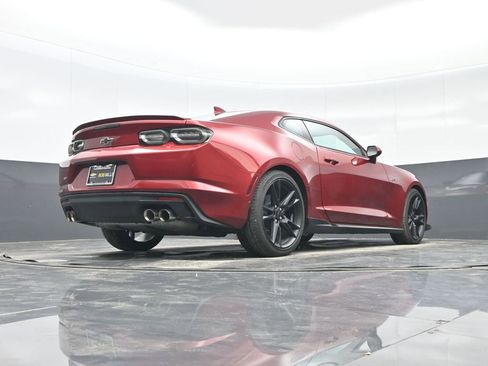 Used 2021 Chevrolet Camaro LT RWD image 37