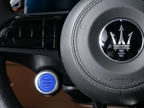 New 2026 Maserati Grecale Modena image 11