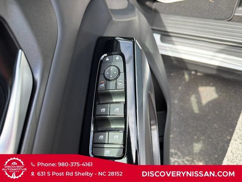 New 2026 Nissan Pathfinder SL FWD image 11