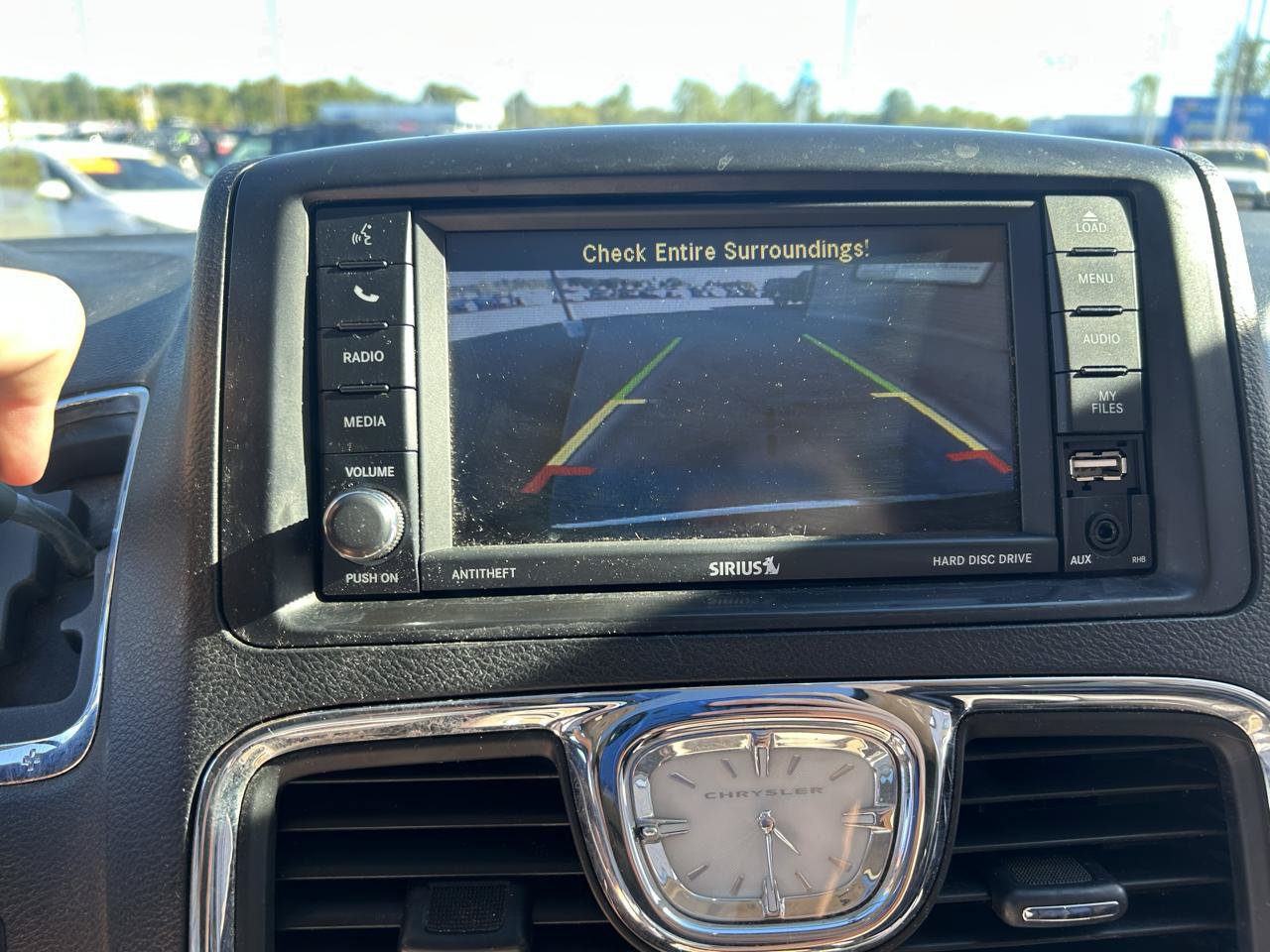 Used 2015 Chrysler Town & Country Limited Platinum FWD image 24