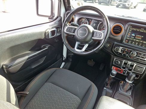 Certified 2021 Jeep Gladiator Mojave image 15