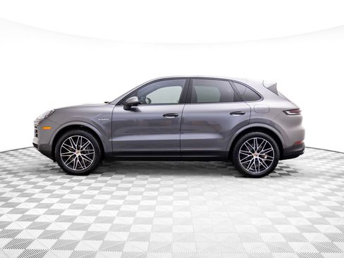New 2026 Porsche Cayenne E-Hybrid AWD/4WD image 2