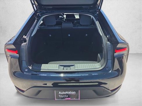Used 2025 Toyota Prius LE FWD image 6