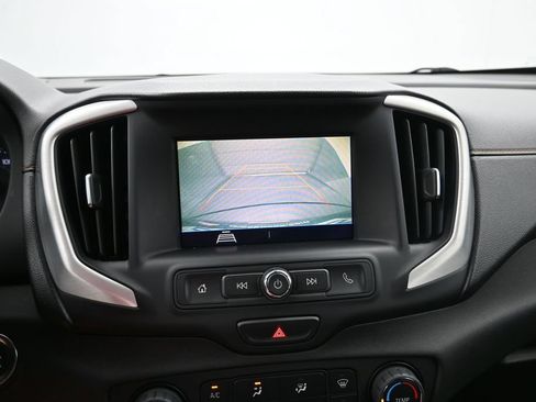 Used 2021 GMC Terrain SLE FWD image 16
