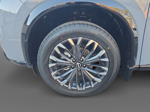 Used 2024 Nissan Rogue Platinum image 9