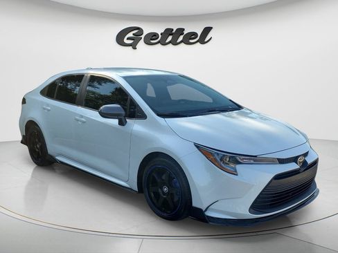 Certified 2024 Toyota Corolla LE FWD image 3