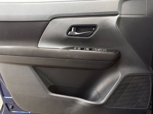 Used 2026 Nissan Kicks S FWD image 8