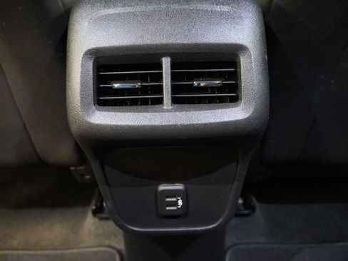 Used 2023 Chevrolet Equinox LT FWD image 30