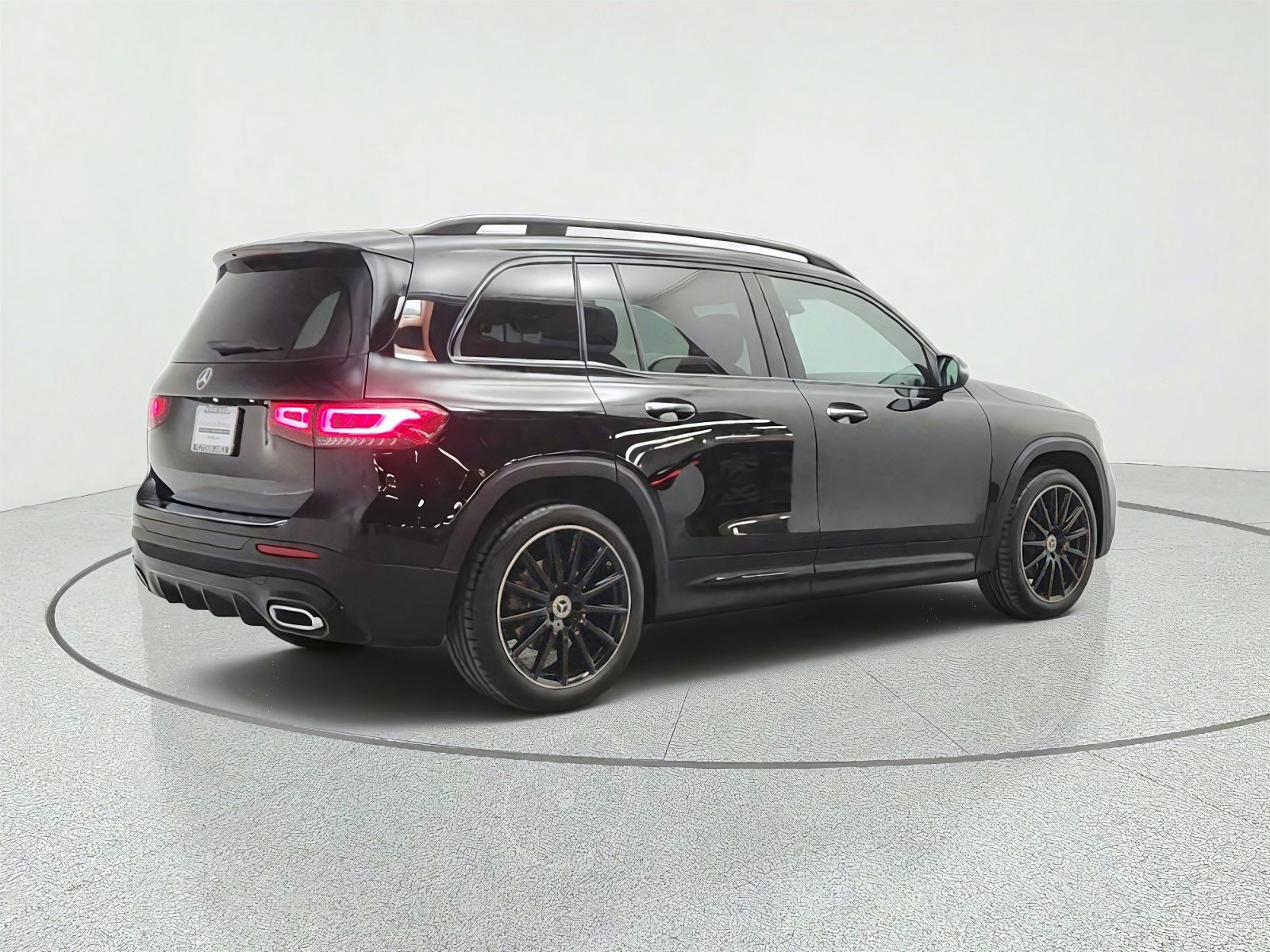 Used 2023 Mercedes-Benz GLB 250 image 5