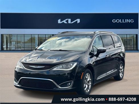 Used 2019 Chrysler Pacifica Limited image 5