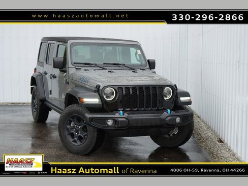 Used 2023 Jeep Wrangler Unlimited w/ Cold Weather Group AWD/4WD image 1