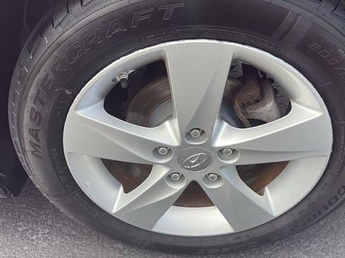 Used 2013 Hyundai Elantra GLS FWD image 5