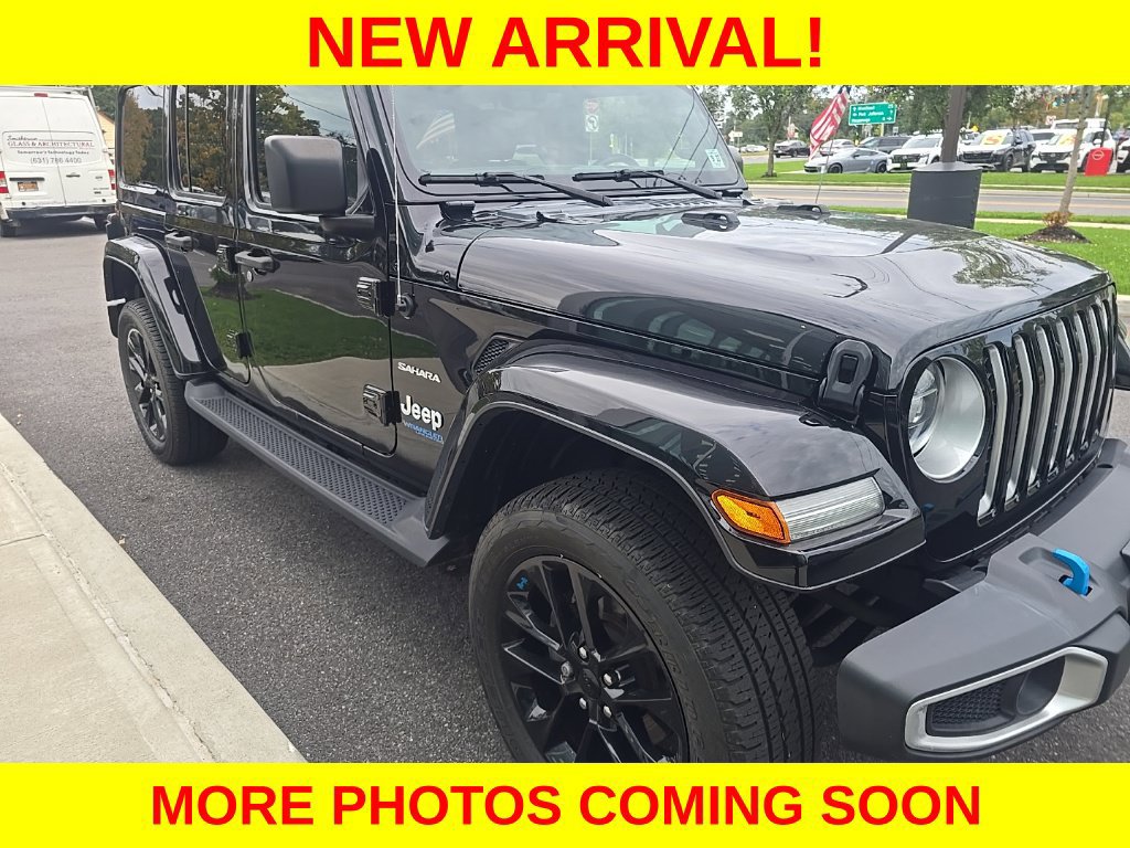 Used 2022 Jeep Wrangler Unlimited Sahara w/ Cold Weather Group AWD/4WD image 2