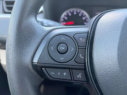 Used 2021 Toyota RAV4 LE FWD image 21