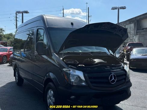 Used 2018 Mercedes-Benz Sprinter 2500 image 36