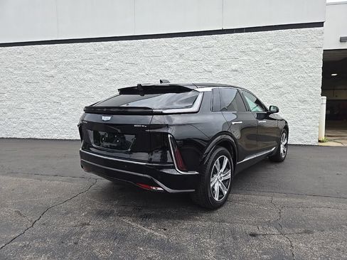 Certified 2024 Cadillac Lyriq Tech w/ Driver Assist Package AWD/4WD image 4