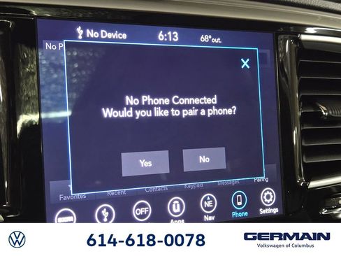 Used 2018 Chrysler Pacifica Limited w/ Tire & Wheel Group FWD image 35