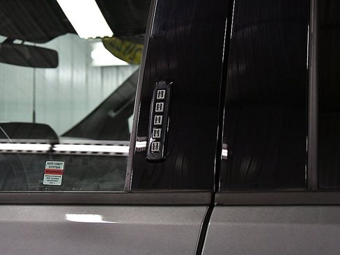 Used 2022 Ford F150 XLT w/ Equipment Group 301A Mid image 16