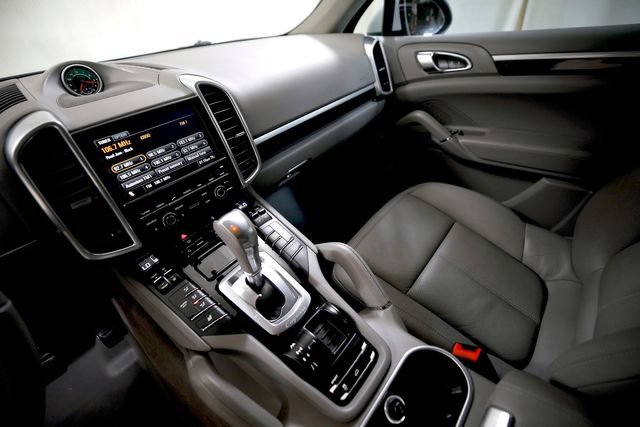 Used 2013 Porsche Cayenne Diesel AWD/4WD image 8