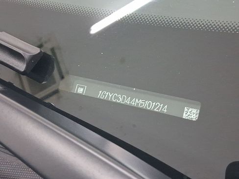 Used 2021 Chevrolet Corvette 3LT w/ Z51 Performance Package image 18