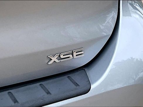 Used 2023 Toyota Highlander XSE FWD image 10