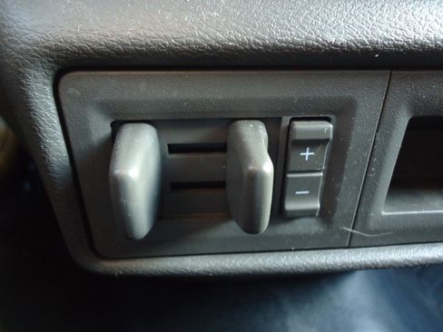 Used 2022 Ford Transit 350 w/ Interior Upgrade Package RWD image 22