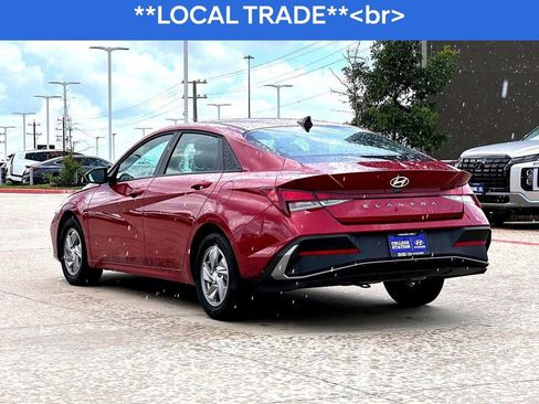 Used 2025 Hyundai Elantra SE image 6