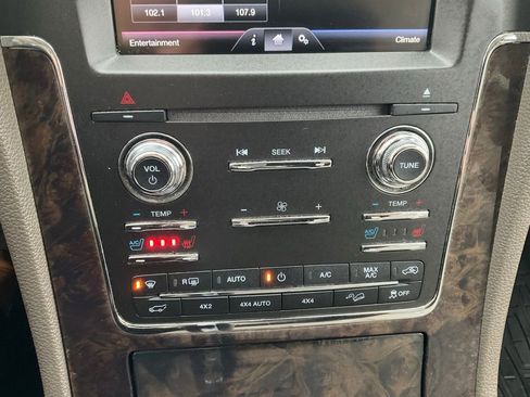 Used 2015 Lincoln Navigator 4WD image 16