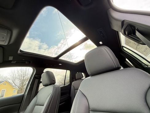 New 2026 Chevrolet Traverse LT image 4