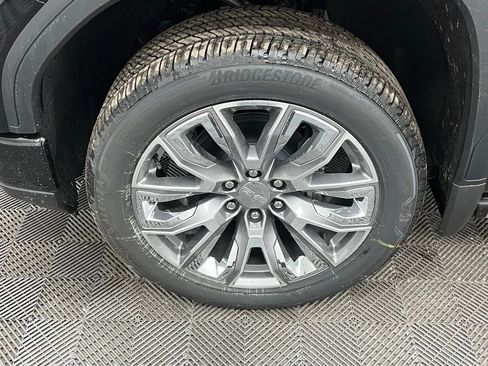 New 2025 GMC Sierra 1500 Denali w/ Denali Reserve Package image 19