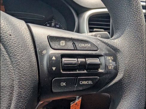 Used 2016 Kia Sorento FWD image 15
