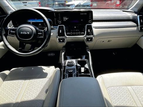 Used 2024 Kia Sorento SX Prestige AWD/4WD image 13